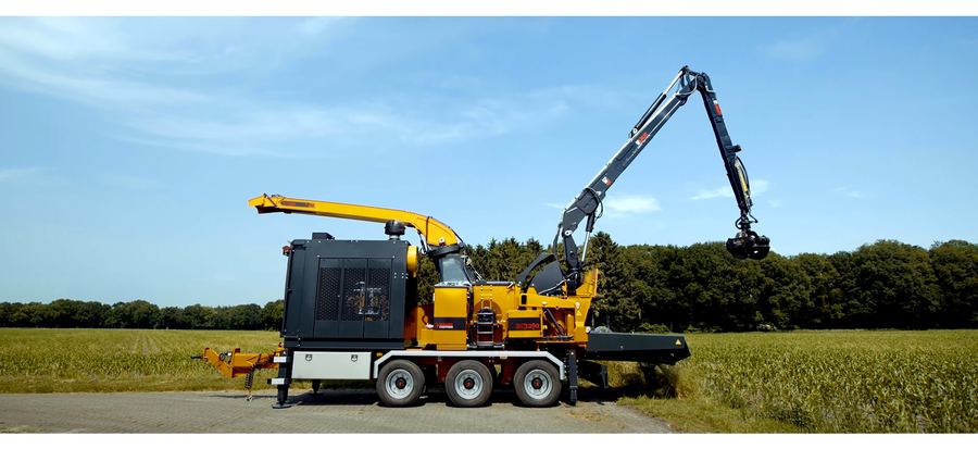EC 1290 tridem trailer flagship chipper