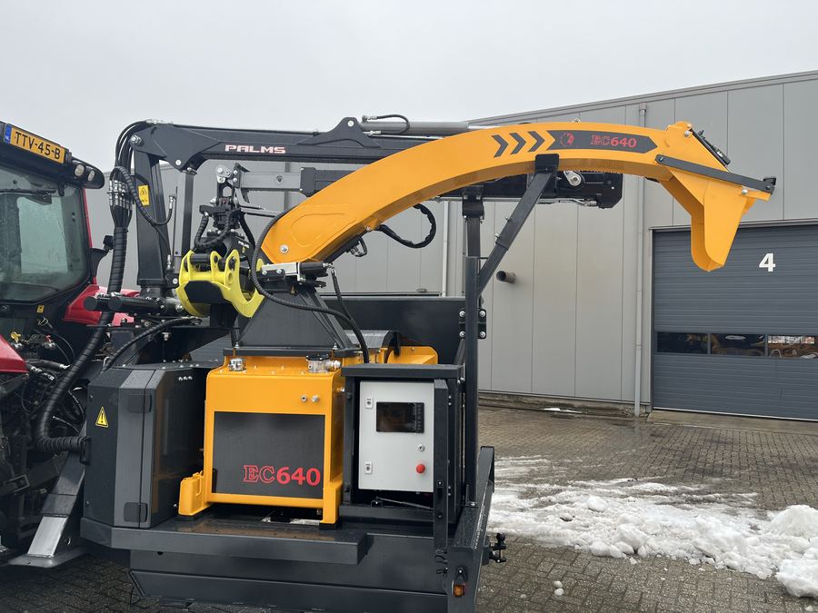 EC 640 PTO rear view